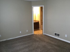 1538 Green Spring Way in Greenwood, IN - Building Photo - Building Photo