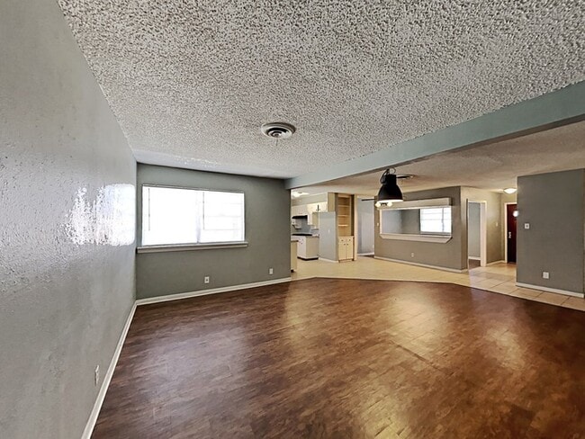 6420 Scottsdale Dr in Forest Hill, TX - Building Photo - Building Photo