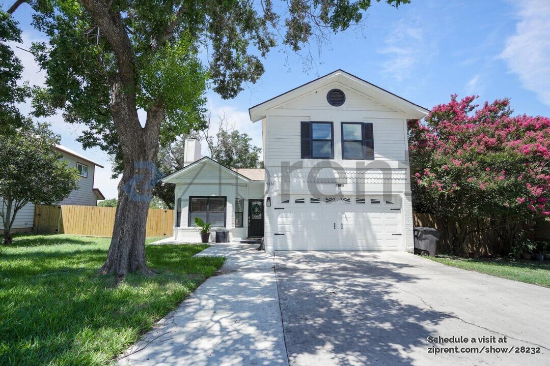 9830 Sugarloaf Dr in San Antonio, TX - Building Photo