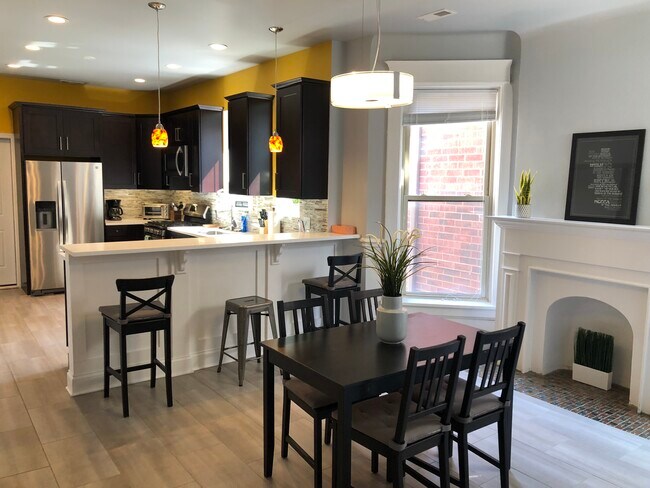 5313 South Maryland Avenue, Unit Apt 4