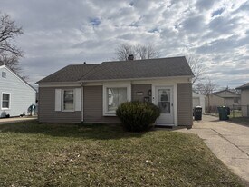 3012 Grayson St in Ferndale, MI - Building Photo