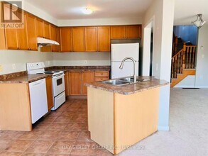 253 Weldon Rd in Whitchurch-Stouffville, ON - Building Photo - Building Photo