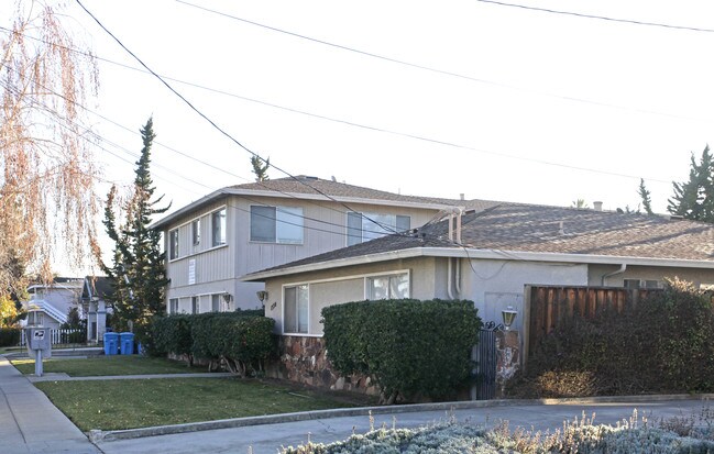 1550 Bellomy St in Santa Clara, CA - Foto de edificio - Building Photo