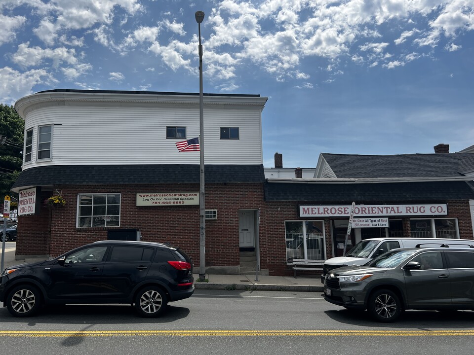 941 Main St in Melrose, MA - Foto de edificio