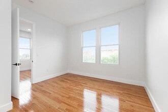 120 Bowers St in Jersey City, NJ - Building Photo - Building Photo