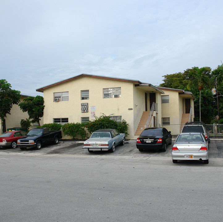 3751-3761 SW 60th Ave in Fort Lauderdale, FL - Building Photo