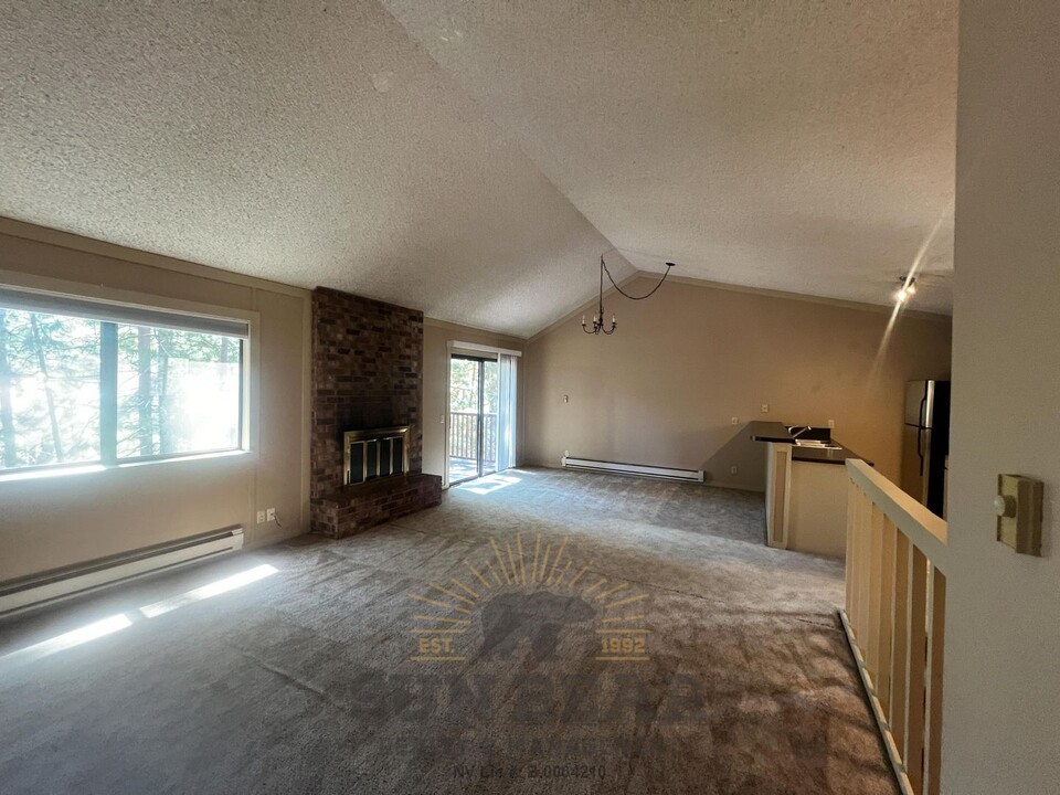 811 Southwood Blvd in Incline Village, NV - Building Photo