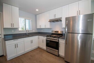 6648-6650 Bell Ct in San Diego, CA - Building Photo - Building Photo