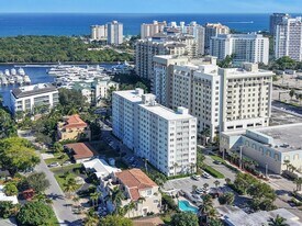 2555 NE 11th St, Unit 804 in Fort Lauderdale, FL - Building Photo