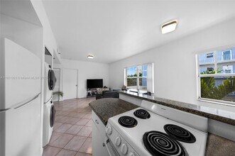 1255 Pennsylvania Ave in Miami Beach, FL - Building Photo - Building Photo