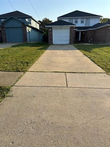 13627 Biggs St in Dallas, TX - Building Photo - Building Photo