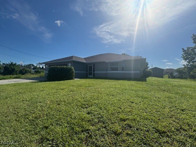property at 914 Unice Ave N