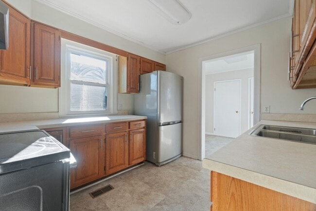 8207 Tidewater Dr in Norfolk, VA - Building Photo - Building Photo