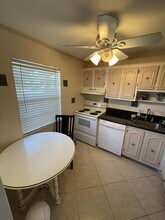 3 Abbey Ln-Unit -102 in Delray Beach, FL - Building Photo - Building Photo