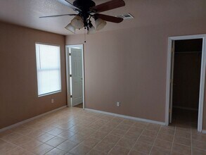 5001 Cll Verde in Las Cruces, NM - Foto de edificio - Building Photo