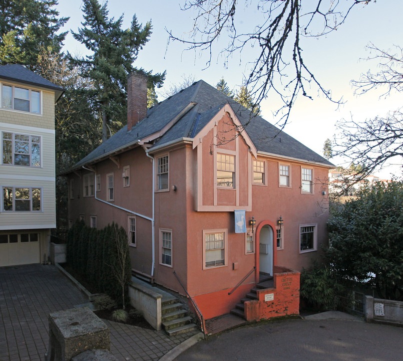 Cactus Court Apartments in Portland, OR - Building Photo