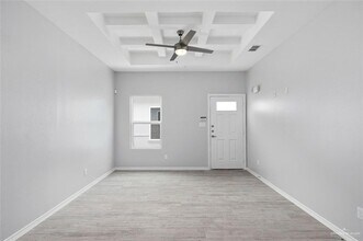 308 S Retama Ln, Unit 1 in Weslaco, TX - Building Photo - Building Photo