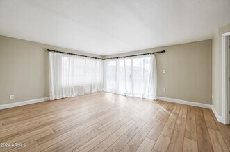 17404 N 99th Ave in Sun City, AZ - Foto de edificio - Building Photo