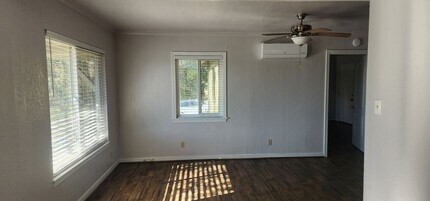1660 Ashby Rd in Shasta Lake, CA - Building Photo - Building Photo