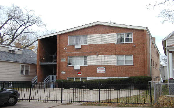 2121 Darrow Ave in Evanston, IL - Building Photo