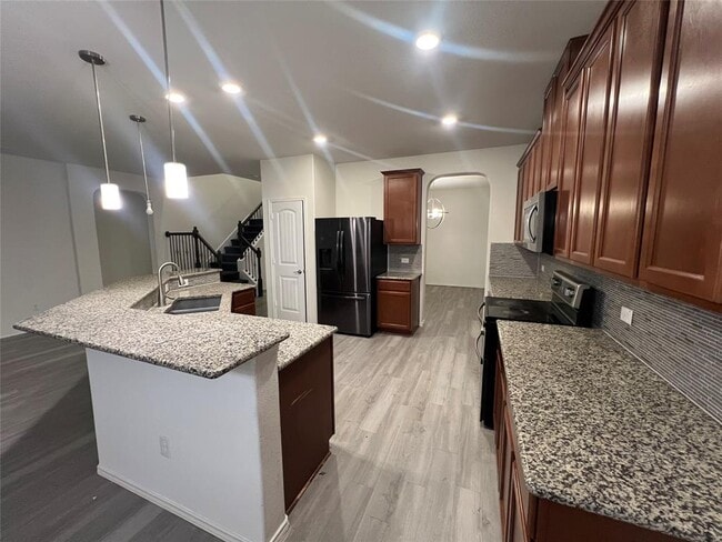 112 W Point Way in Elgin, TX - Building Photo - Building Photo