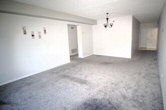 3303 Grove Ave in Berwyn, IL - Building Photo - Building Photo