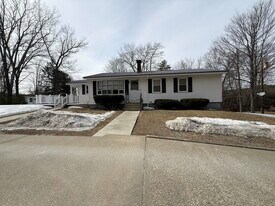 286 Ceda Rd in Charlestown, NH - Building Photo