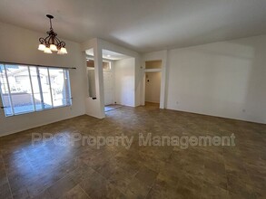 14425 W Parada Dr in Sun City West, AZ - Foto de edificio - Building Photo