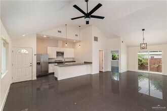 312 N 17th St in McAllen, TX - Building Photo - Building Photo