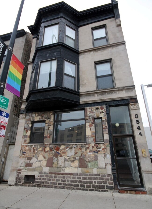 property at 3544 N Halsted St