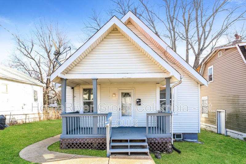 5470 Hamilton Ave in Jennings, MO - Building Photo