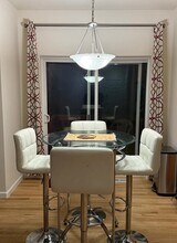 13243 124th Ct NE in Kirkland, WA - Building Photo - Building Photo