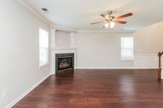 3825 Broadwater Ct in Gastonia, NC - Foto de edificio - Building Photo