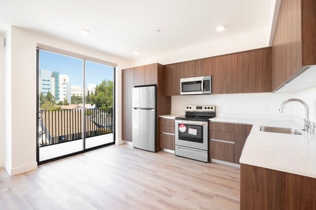 New Luxury Modern 1 & 2 Bedroom Apartments in Los Angeles, CA - Foto de edificio - Interior Photo