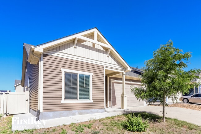 4589 N Walden Wy in Denver, CO - Building Photo - Building Photo