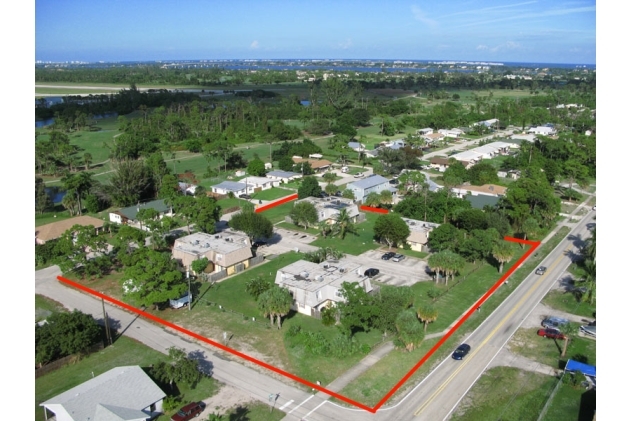 5250 Normand St in Stuart, FL - Building Photo