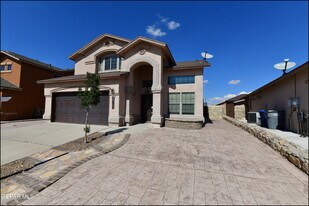 3257 Sunset Point Dr in El Paso, TX - Building Photo