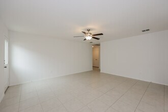 2984 Wallace Wls Ct in Crandall, TX - Foto de edificio - Building Photo