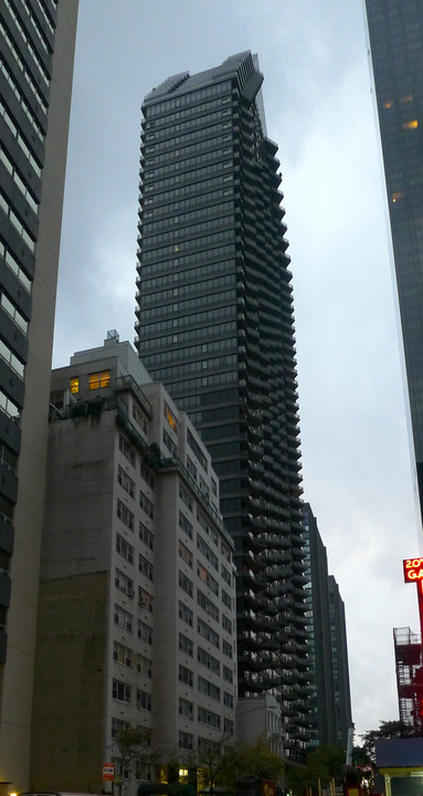 100 United Nations Plaza in New York, NY - Foto de edificio