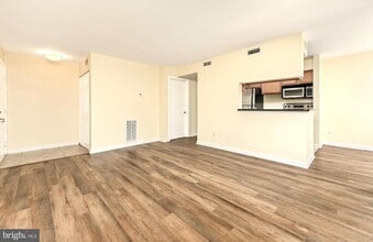 1706 Ascot Way in Reston, VA - Building Photo - Building Photo