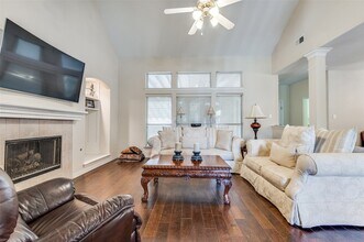 928 Hidden Hollow Ct, Unit 143 in Coppell, TX - Building Photo - Building Photo