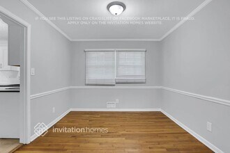 2737 Knollview Dr in Decatur, GA - Building Photo - Building Photo