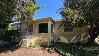 1273 Ella St in San Luis Obispo, CA - Building Photo