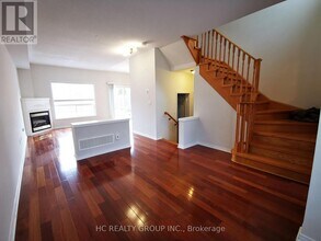 16 Vecchia St in Markham, ON - Building Photo - Building Photo