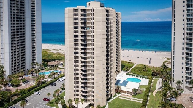 2800 N Ocean Dr, Unit B-9A in Riviera Beach, FL - Foto de edificio - Building Photo