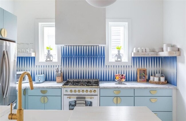 property at 724 Charles Allen Dr NE