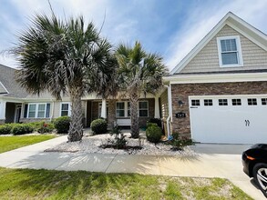 747 Tuscan Way in Wilmington, NC - Building Photo - Building Photo