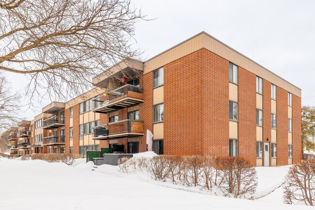 Illots de Ste-Therese in Ste-Thérèse, QC - Building Photo - Building Photo