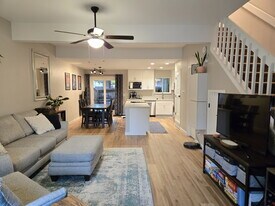8126 Gray Ct in Arvada, CO - Building Photo