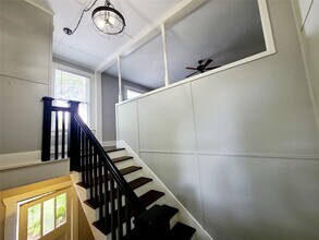 5734 Worth St in Dallas, TX - Foto de edificio - Building Photo